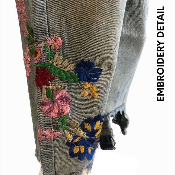 SALE!!!!!! NWT Floral Embroidered Light Denim Jeans - Picture 6 of 10